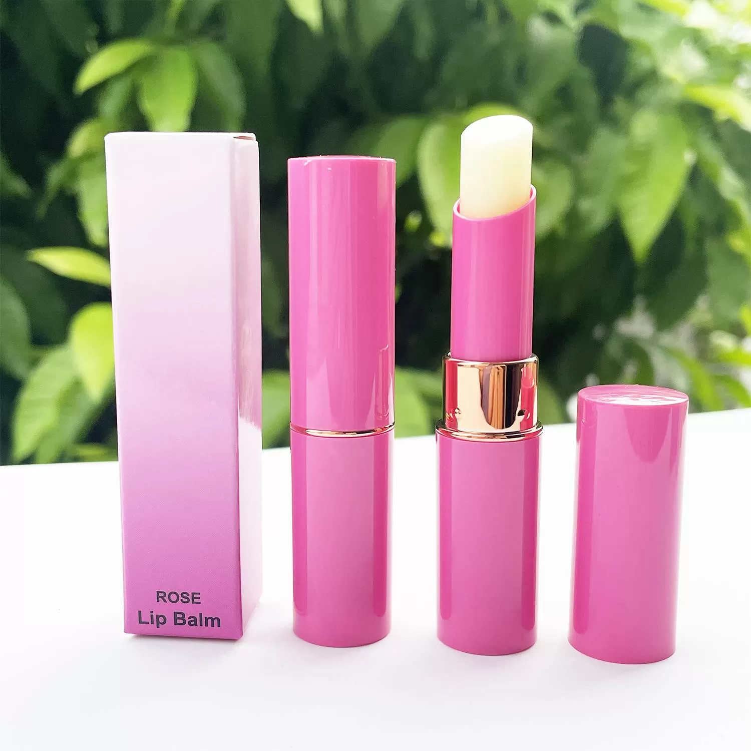 The Ultimate Guide to Moisturizing Tinted Lip Balm: Hydrating and Stylish Lips All Day